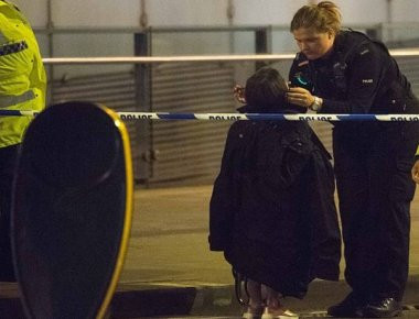 Σοκαριστικές μαρτυρίες 15χρονων παιδιών για την επίθεση στο Μάντσεστερ (βίντεο)